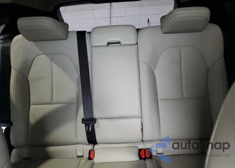 2019 Volvo Xc40 T5 Momentum z USA, uszkodzony, nr VIN YV4162XZ1K2010009